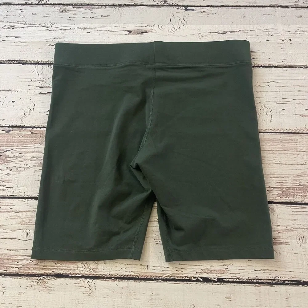 Nike Bike Shorts Women's‎ Size XL Green Sportswear Essential Women's Mid-Rise